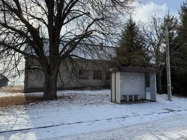 Na sprzedaż stara szkoła w Siekierkach gmina Tykocin z działką 4819 m2 cena 1000000 — zdjęcie 5