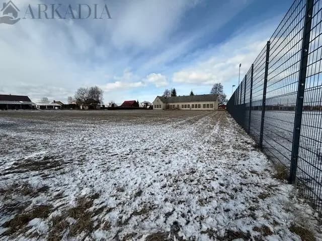 Na sprzedaż stara szkoła w Siekierkach gmina Tykocin z działką 4819 m2 cena 1000000 — zdjęcie 4