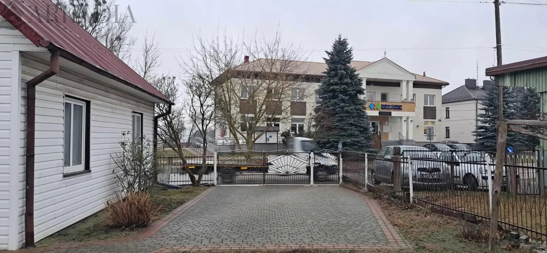 Dom na sprzedaż z piękną działką w Gródku — zdjęcie 3